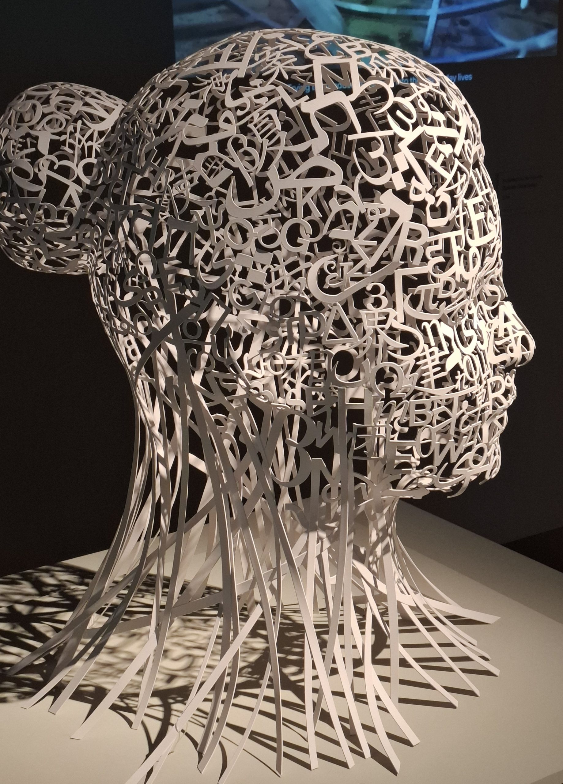 Jaume Plensa en Madrid: La exposición que une arte y poesía